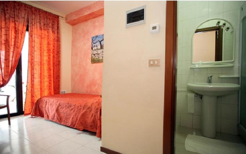 Hotel Cristal บารี ภายนอก รูปภาพ