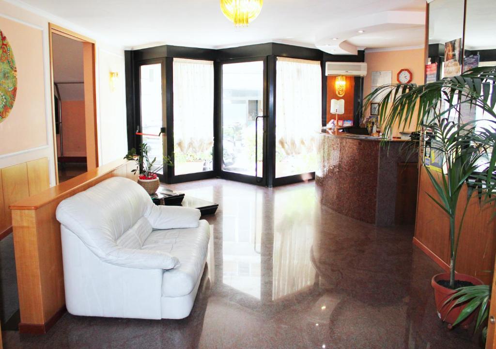 Hotel Cristal บารี ภายนอก รูปภาพ